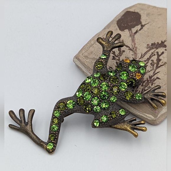 Frog Brooch/pendant Beautiful Large Reptile Jewelry Green Swarovski crystal - Picture 2 of 5